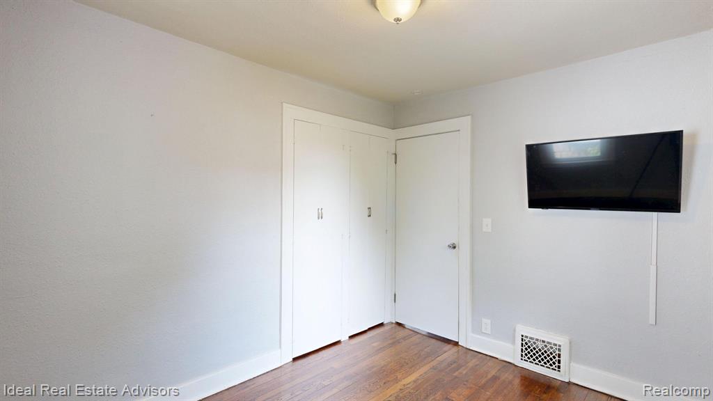 535 E Saratoga Street, Fenton, MI 48220 — Photo 21