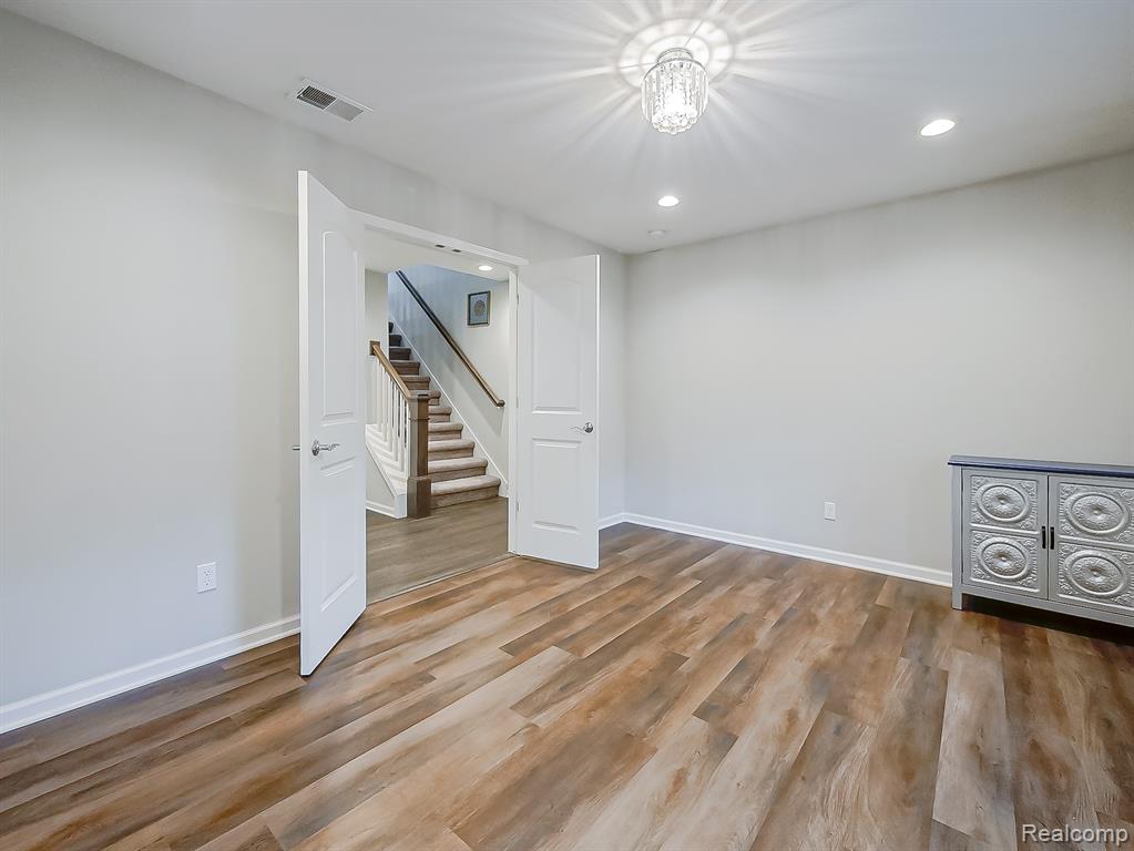 47707 Alden Terrace N, Northville, MI 48168 — Photo 27