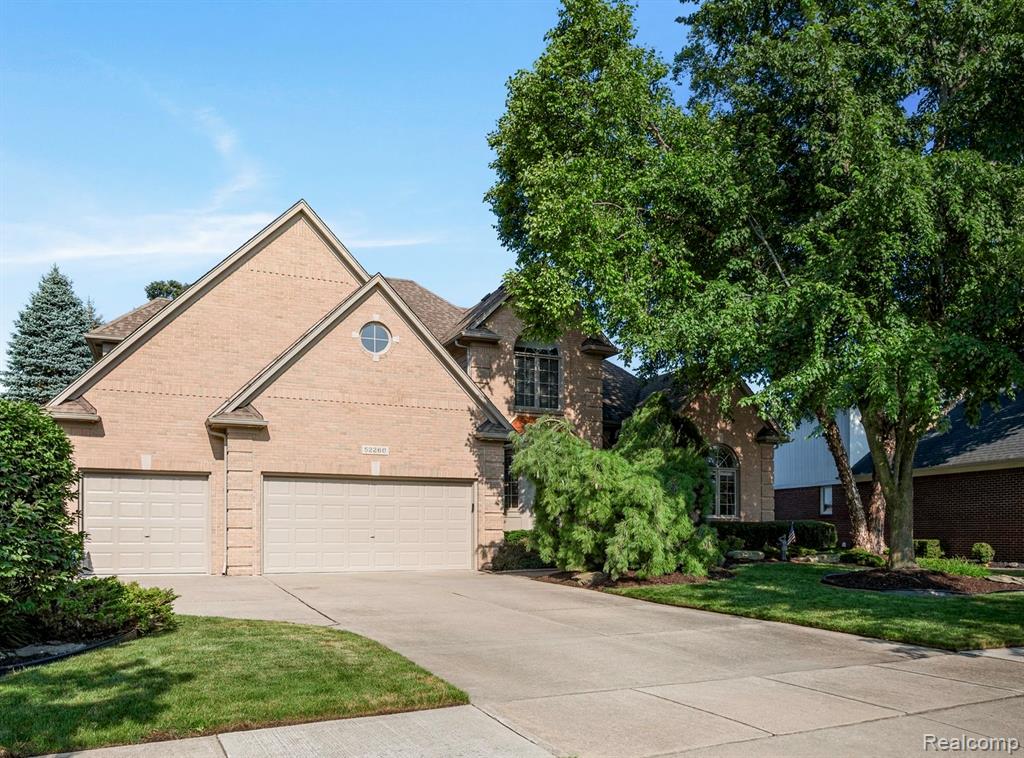 52260 Watkins Glen Drive, Macomb, MI 48042 — front exterior
