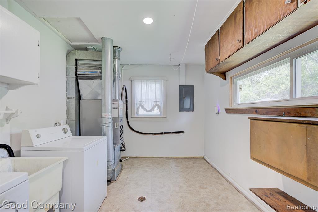 585 Roth Boulevard, Clawson, MI — Photo 13
