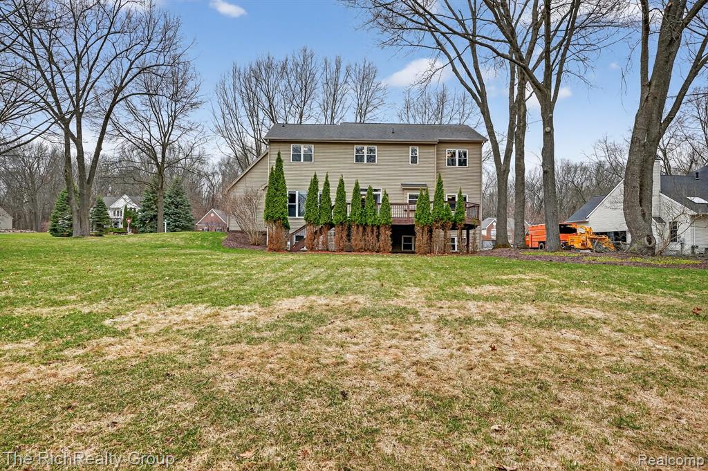 2227 Pine Bluffs Court, Highland, MI — Photo 25