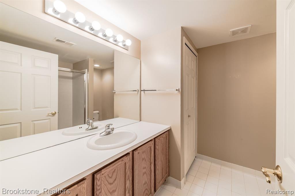 6462 Heron Park Way, Clarkston, MI — Photo 37