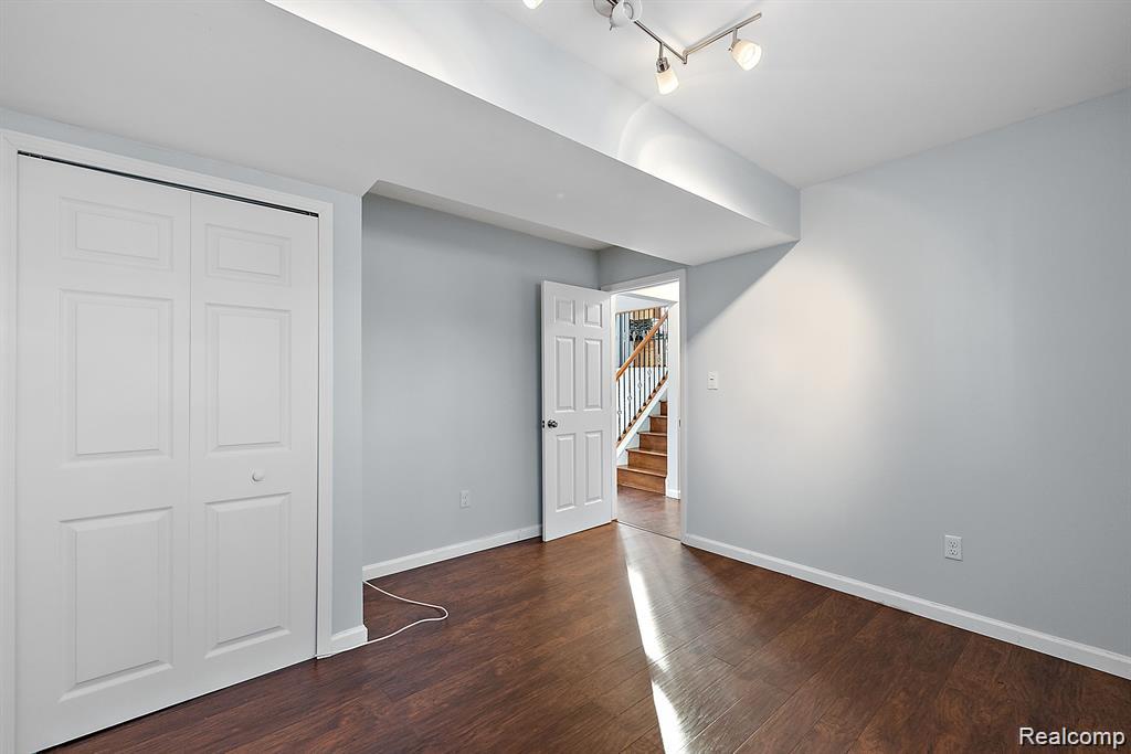 4058 Colonial Boulevard, Troy, MI 48085 — Photo 27
