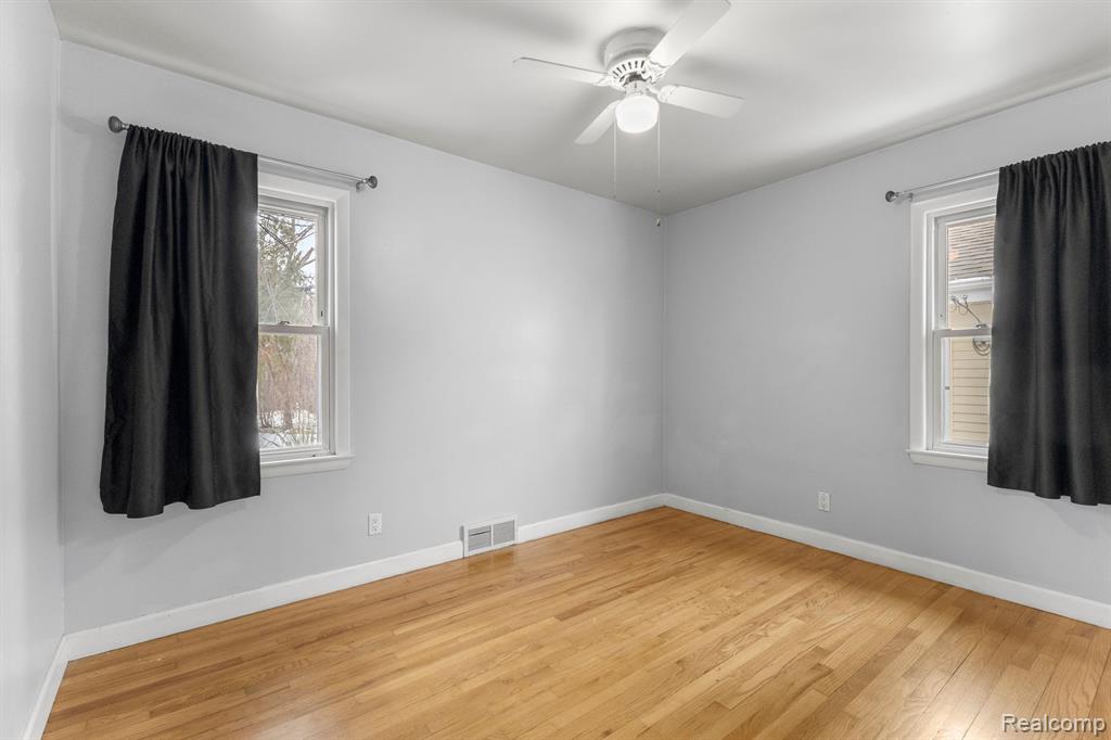 4255 SAMOSET Road, Royal Oak, MI 48073 — Photo 21