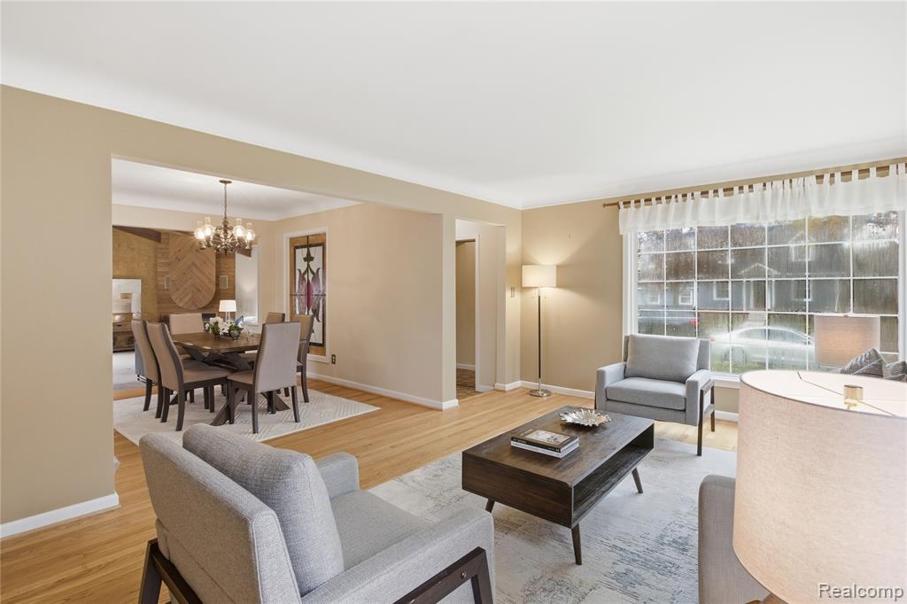10404 Hart Avenue, Huntington Woods, MI — Photo 23