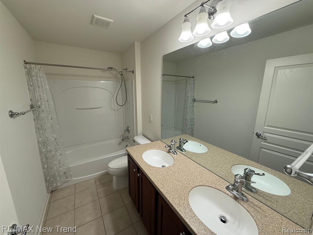 45156 BARTLETT Drive, Novi, MI — Photo 19