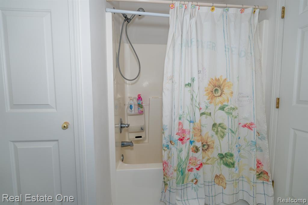 2278 CHERRY WOOD Drive, 50, Brighton, MI 48116 — Photo 10