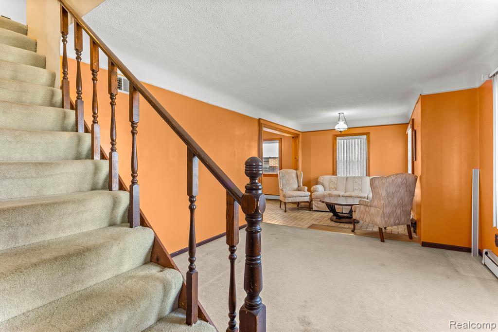 6364 BUCKINGHAM Avenue, Allen Park, MI 48101 — Photo 3