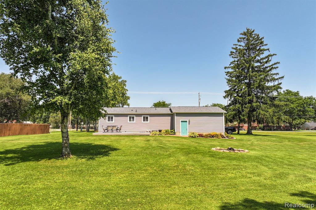 8406 E LIPPINCOTT Boulevard, Davison, MI 48423 — Photo 10