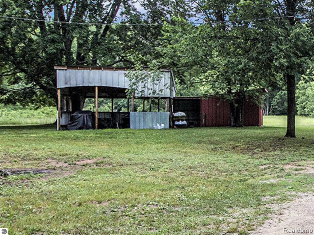 10694 Freeman Road, Mesick, MI 49668 — Photo 18
