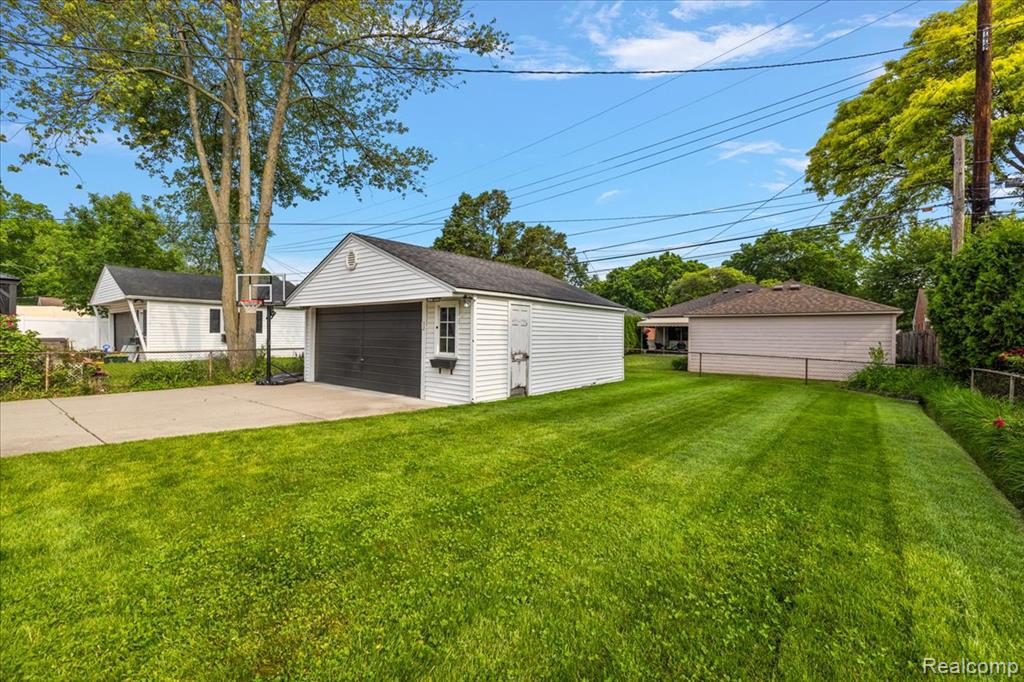 436 W Sunnybrook Drive, Royal Oak, MI 48073 — Photo 50