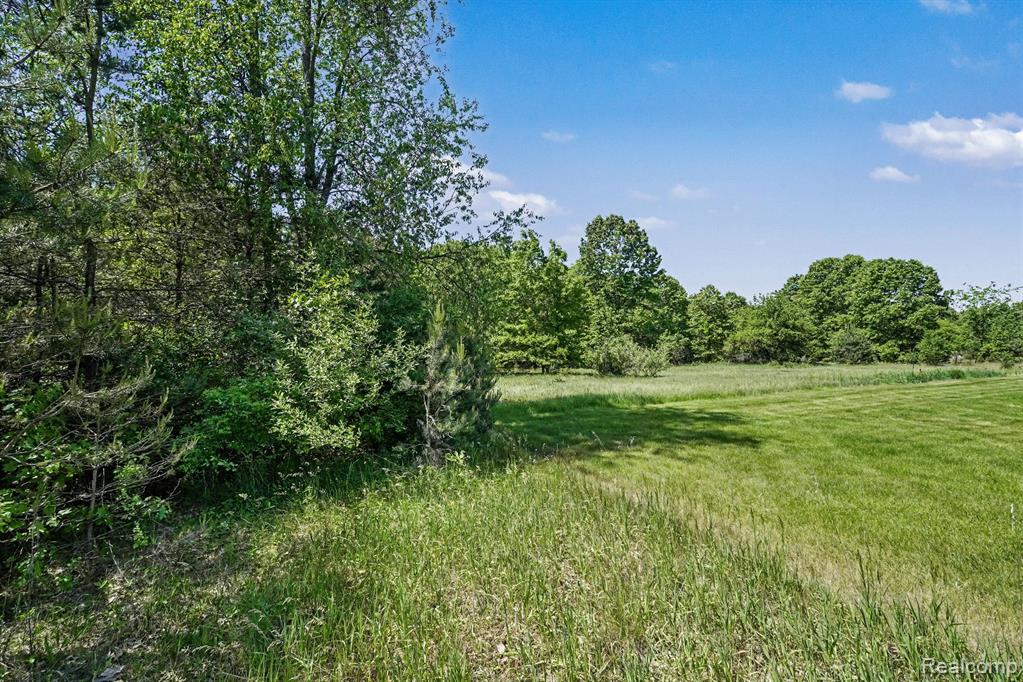 1948 Mayfield Road, Lapeer, MI 48446 — Photo 10