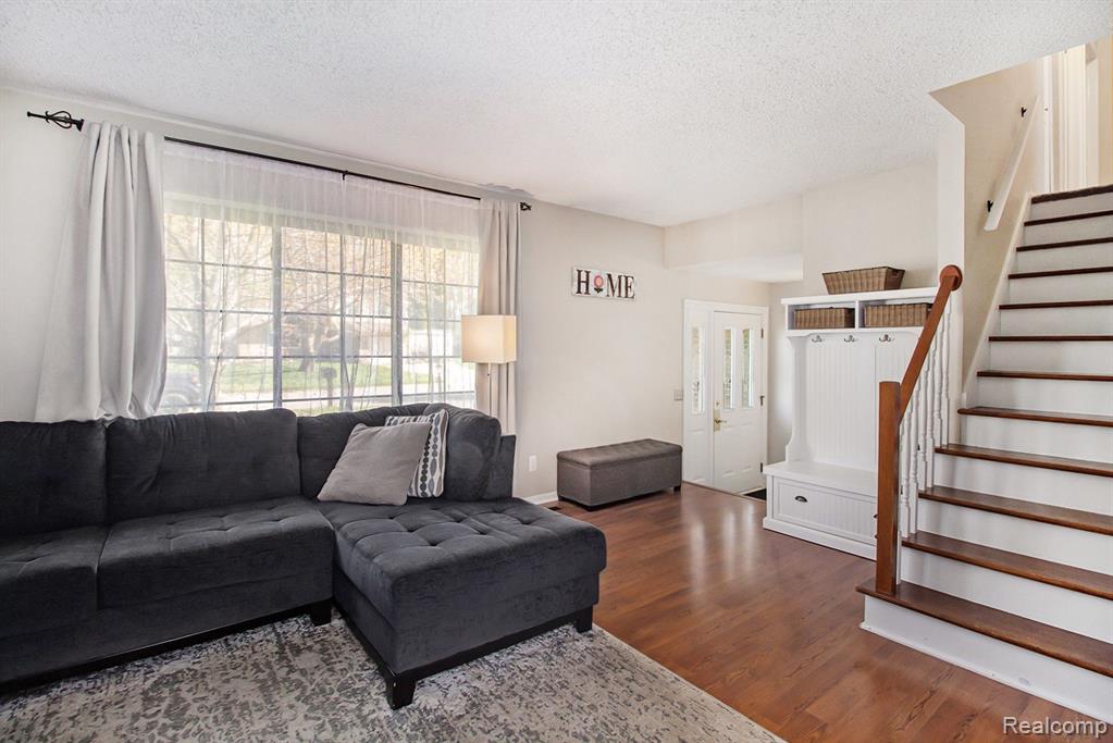 7162 MOUNT JULIET Drive, Davison, MI 48423 — Photo 5