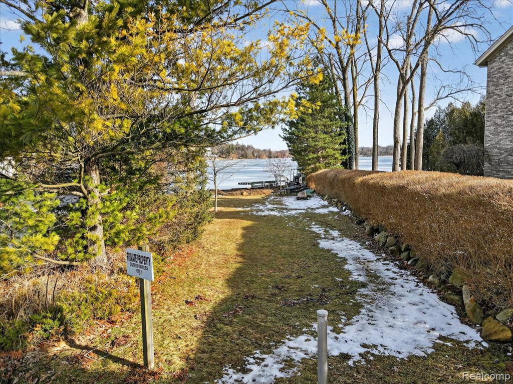 6346 Simler Drive, Clawson, MI — Photo 57