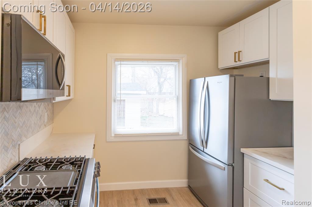 18516 Prairie Street, Detroit, MI 48221 — Photo 8