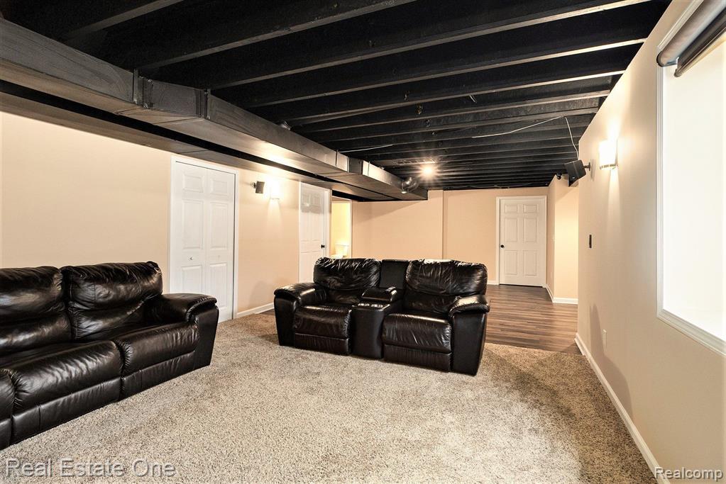 28406 OAKMONTE Circle E, New Hudson, MI 48165 — Photo 20