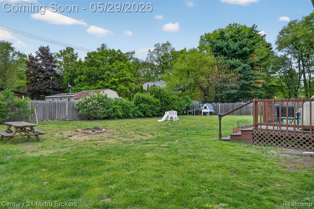 985 S Park Street, Highland, MI 48356 — Photo 8