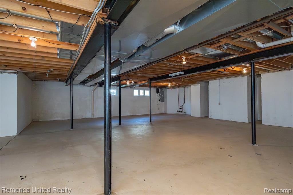 54501 Salem Drive, Shelby Twp, MI 48316 — Photo 42