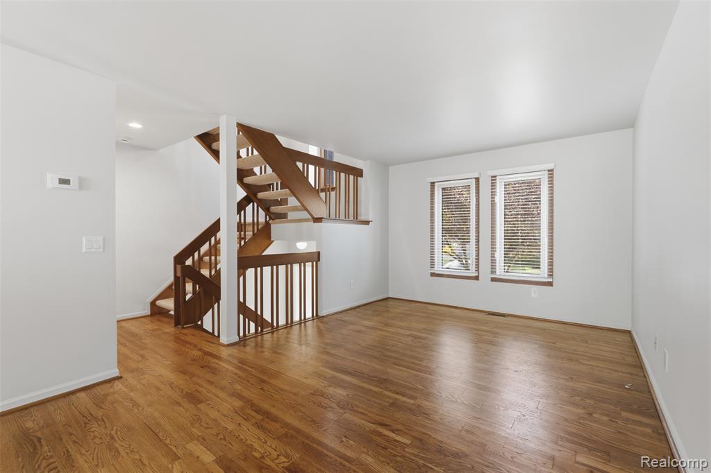 396 W Ann Arbor Trail, Plymouth, MI 48170 — Photo 2