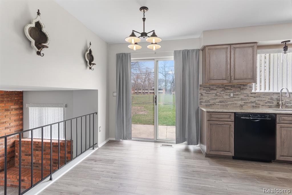 635 HECHT Drive, Madison Heights, MI 48071 — Photo 4