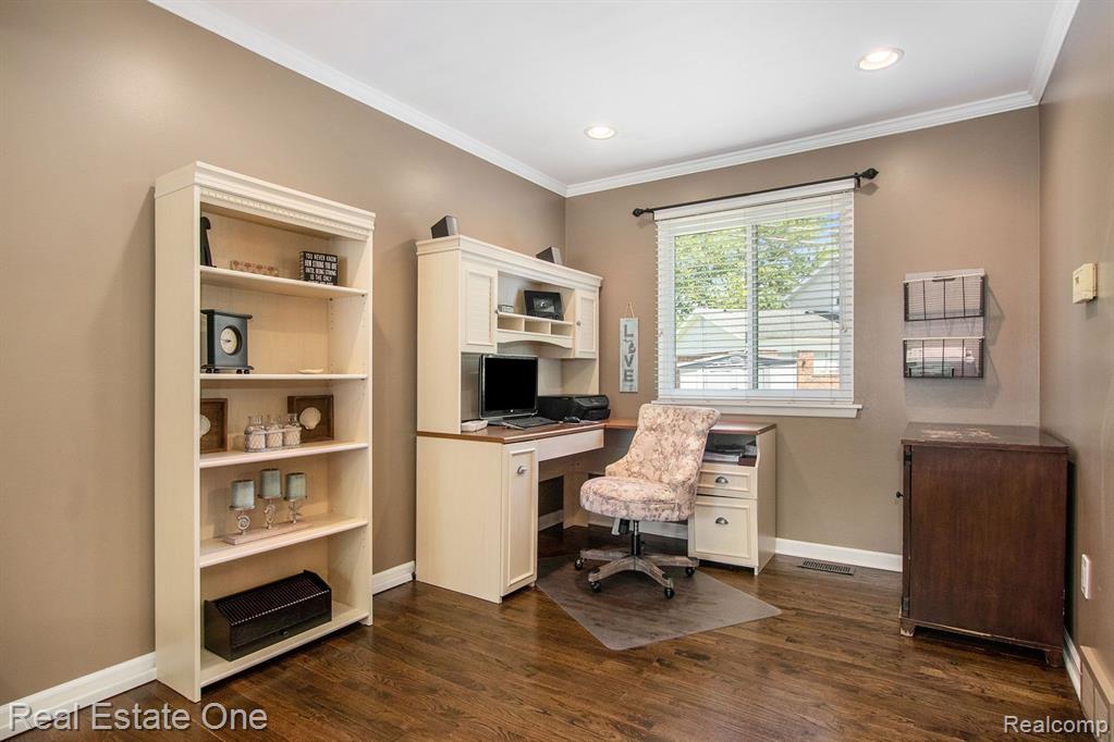 4130 RAMBLEWOOD Drive, Troy, MI 48085 — Photo 3