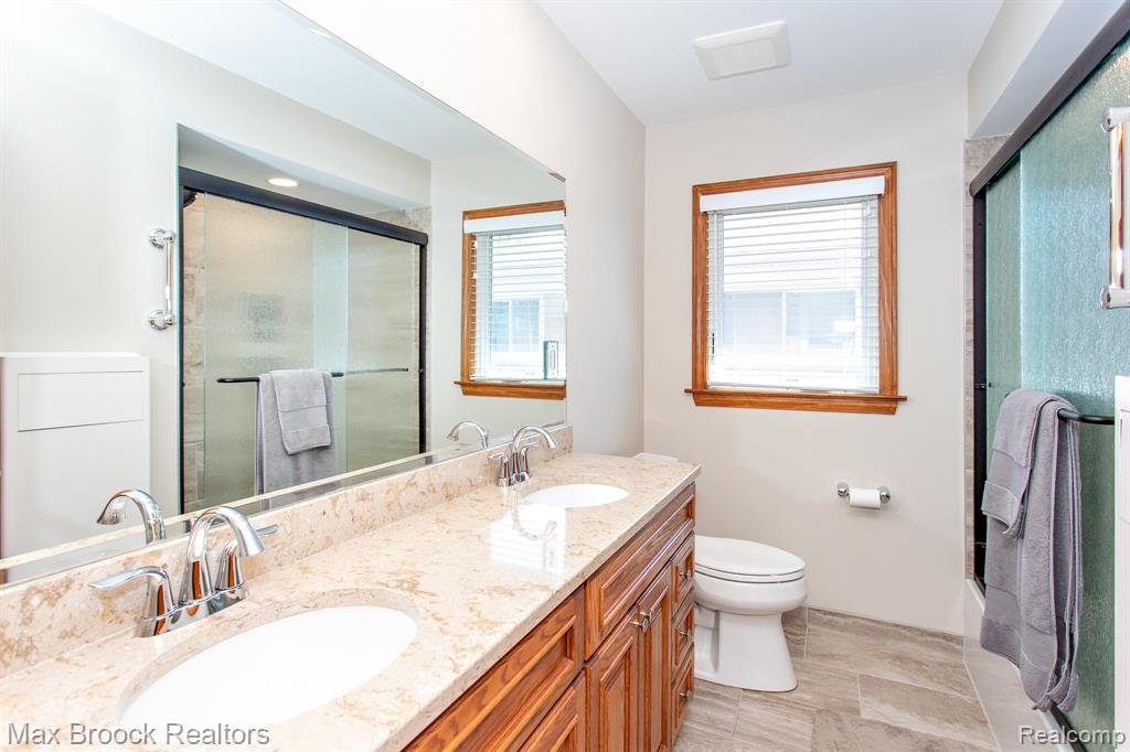 14271 Lincoln Street, Oak Park, MI 48237 — Photo 23