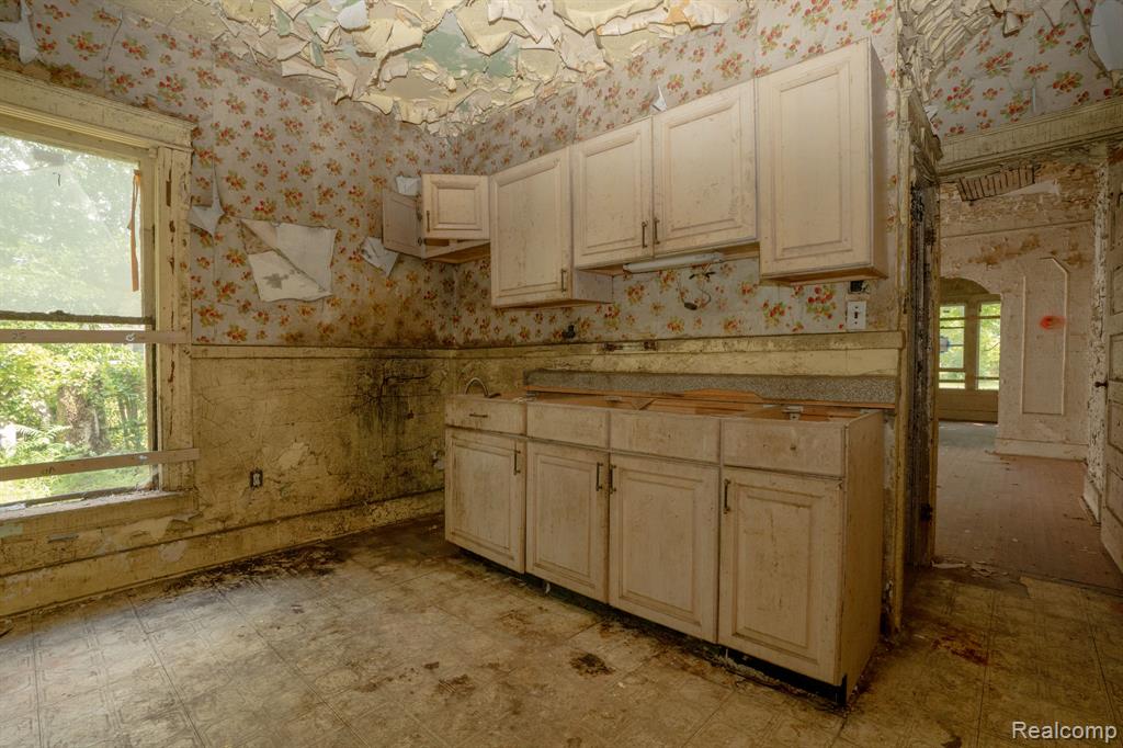 545 Rosedale Court, Detroit, MI 48202 — Photo 43