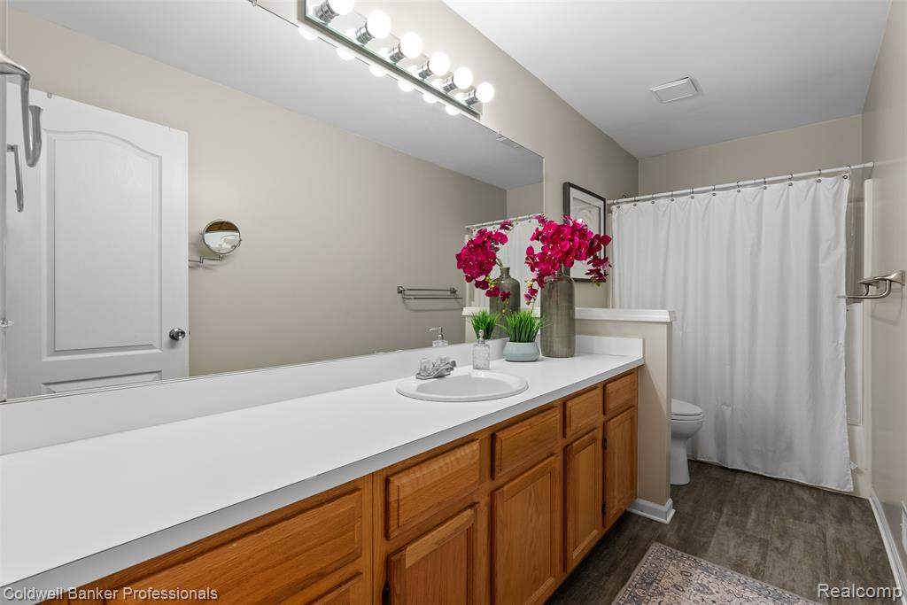 46985 Glastonbury Drive, Canton, MI 48188 — Photo 34