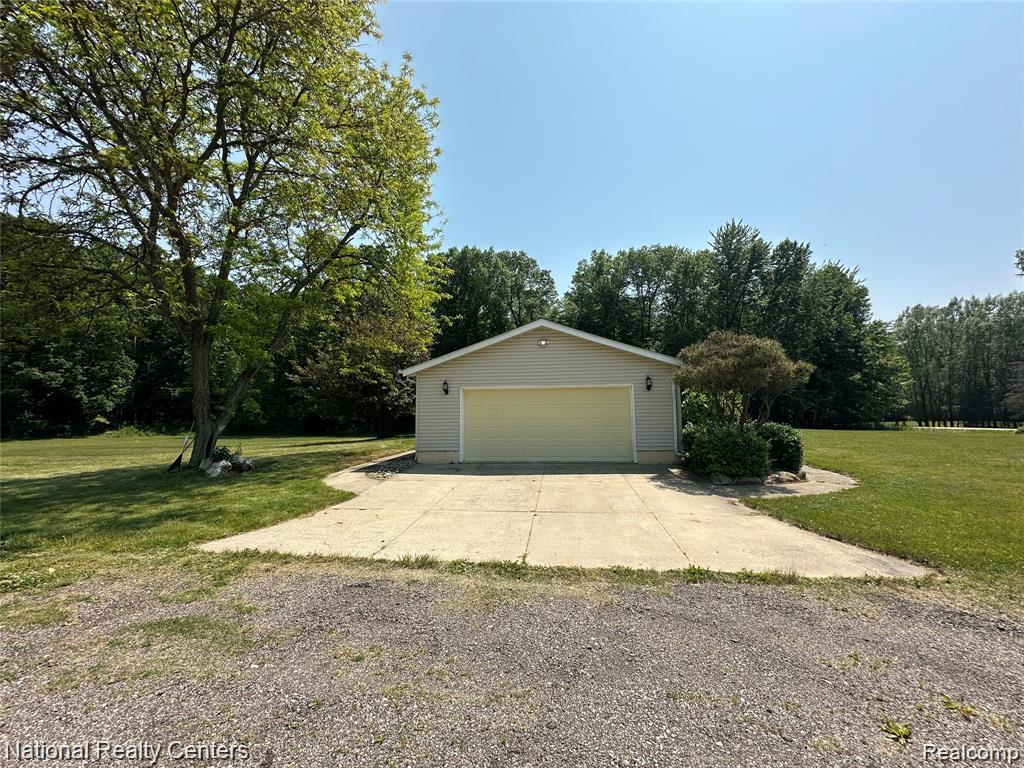 8049 Mckinley Road, Clay, MI 48001 — Photo 22