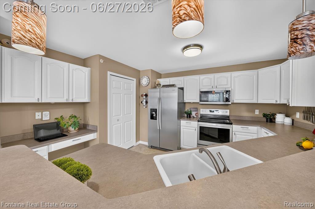 14203 Adri Circle, Walled Lake, MI 48390 — Photo 11
