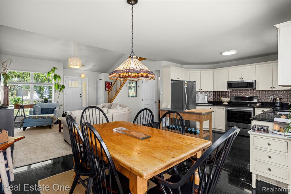 344 N Lake Angelus Road, Auburn Hills, MI 48326 — Photo 17
