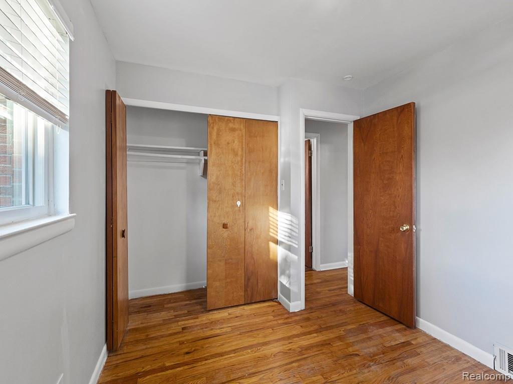 6435 Centralia Street, Dearborn Heights, MI 48127 — Photo 16