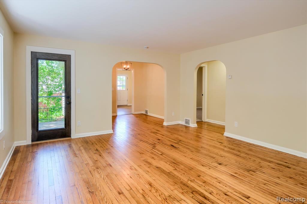 580 N Almont Avenue, Imlay City, MI 48444 — Photo 9