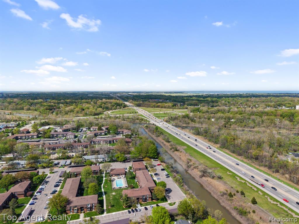 24755 Meadow Lane, Harrison Township, MI — Photo 40