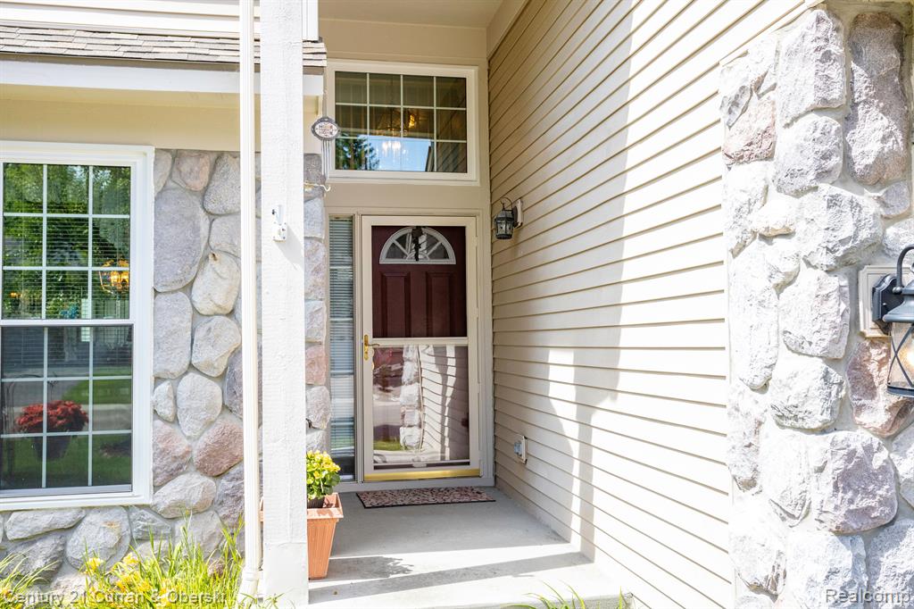 2531 Pine Drive, Wixom, MI 48393 — Photo 3