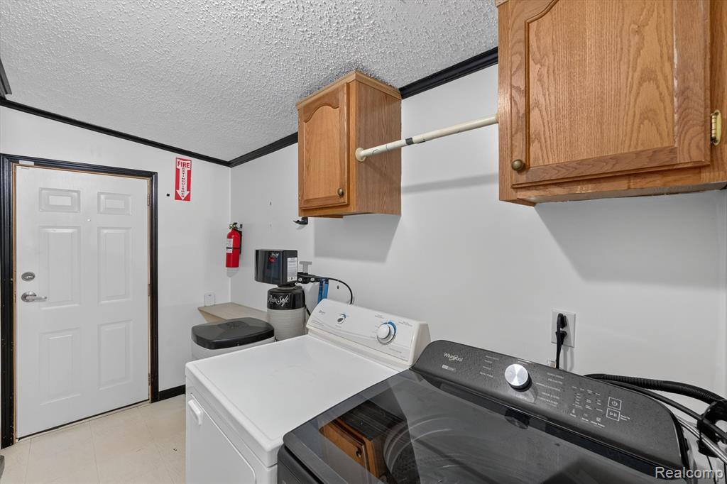 11595 Clearwater Drive, Fenton, MI 48430 — Photo 20