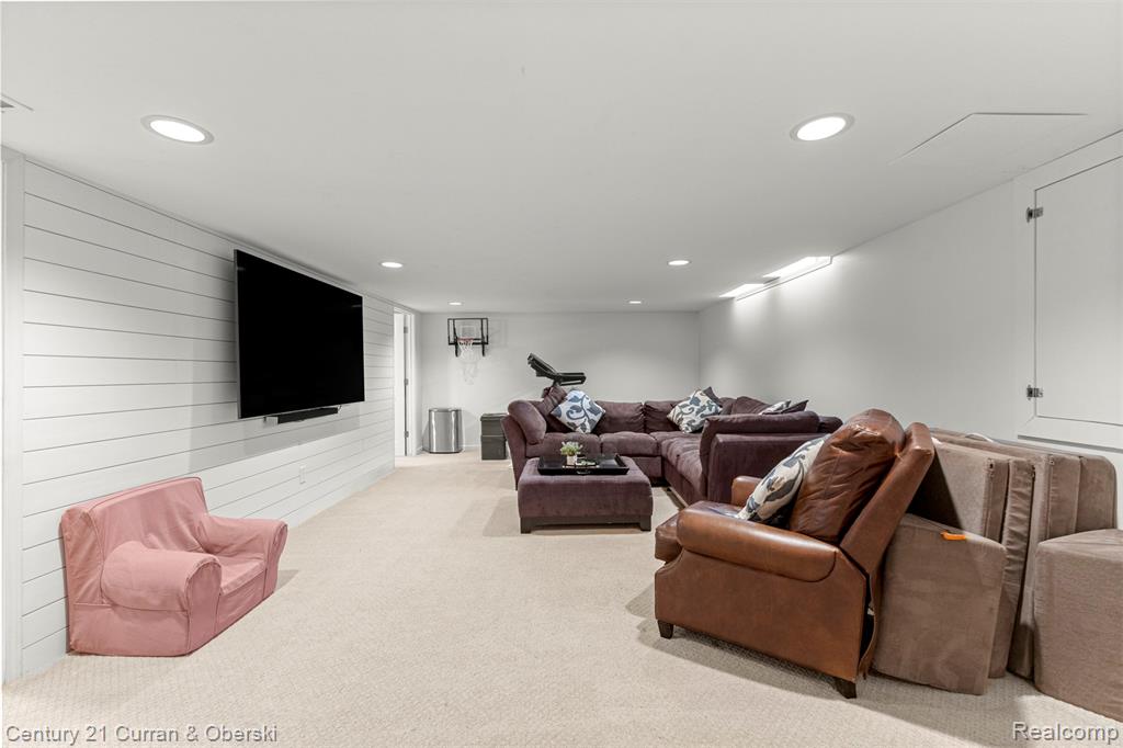 30999 Sudbury Street, Farmington, MI 48331 — Photo 44