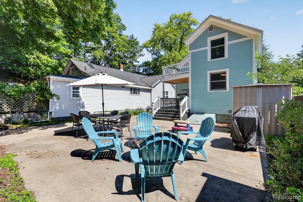 398 Howard Avenue, Grand Haven, MI 49417 — Photo 24