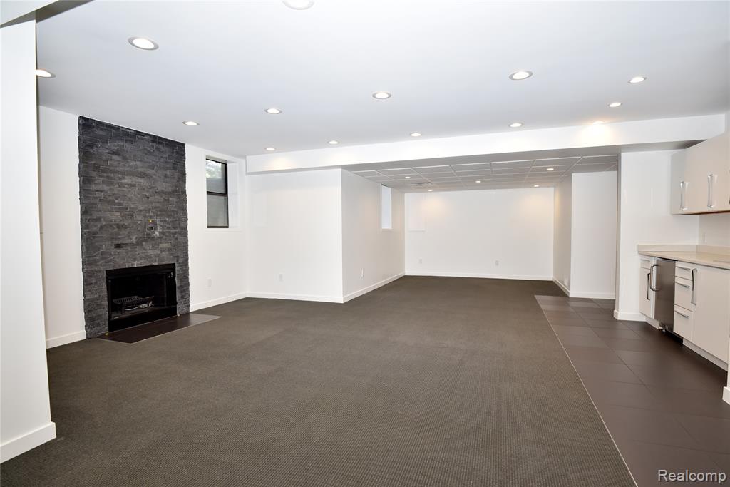 32175 Spruce Lane, Beverly Hills, MI 48025 — Photo 31