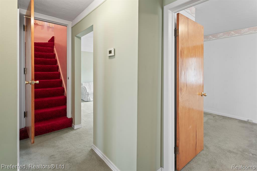 9980 HUBERT Avenue, Allen Park, MI 48101 — Photo 11