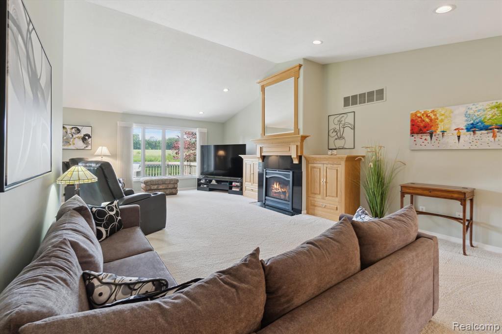 4273 Fairway Lane, Jackson, MI 49201 — Photo 10