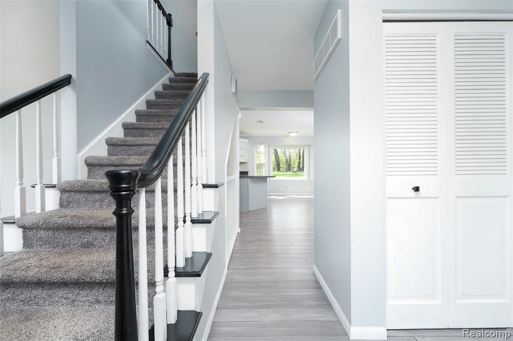 5390 Squires Manor Road, Jackson, MI 49201 — Photo 11