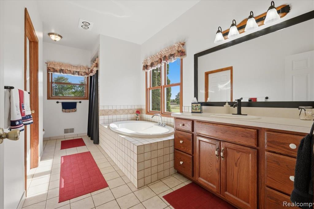7868 Big Hand Road, Columbus, MI — Photo 47