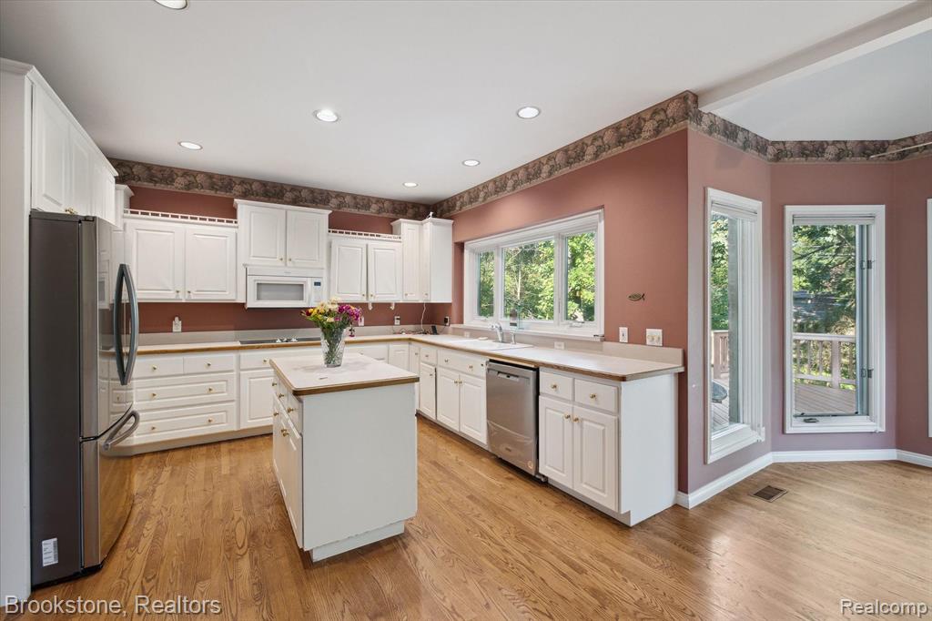 770 LAKEWOOD Drive, Rochester Hills, MI 48309 — Photo 19