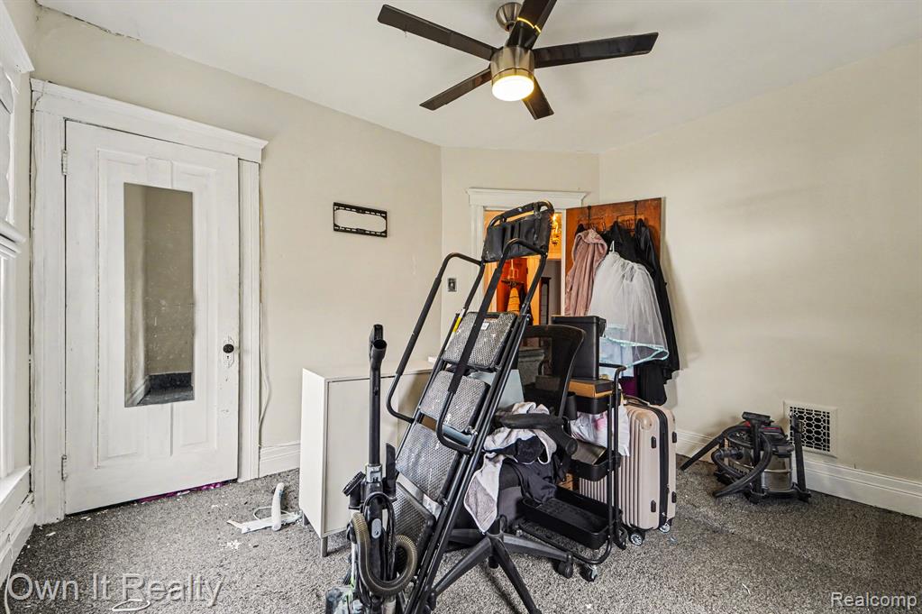 195 Massachusetts Street, Highland Park, MI 48203 — Photo 17