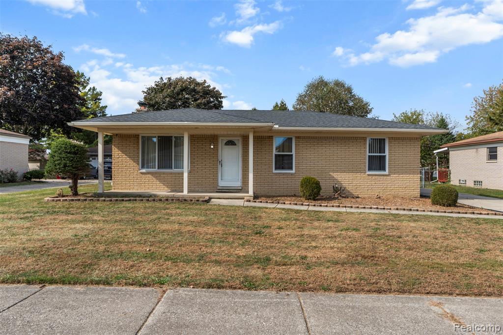 40553 Passmore Drive, Clinton Twp, MI 48038 — front exterior
