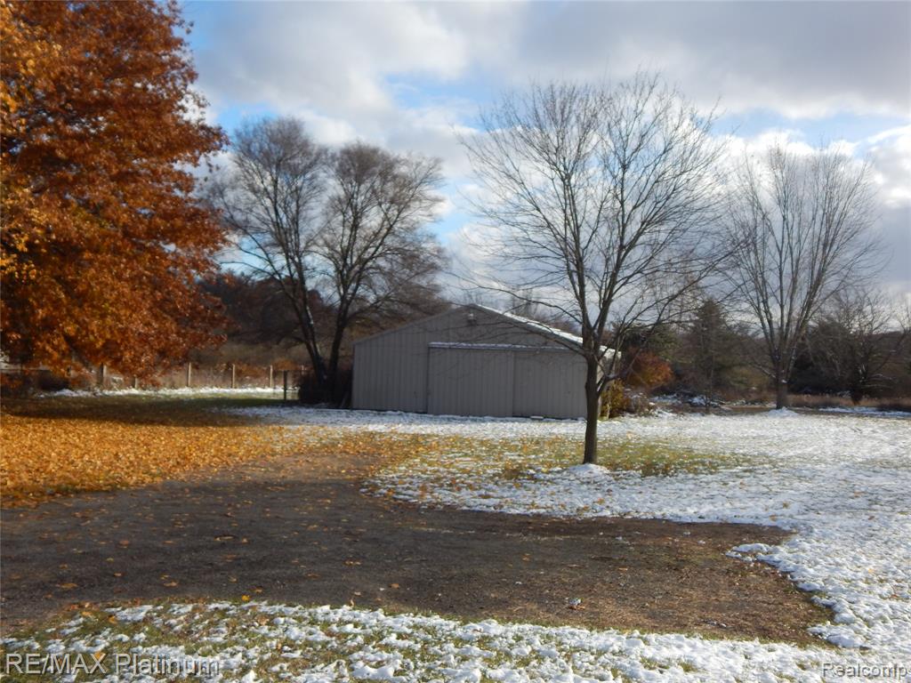 10321 E Lovejoy Road, Perry, MI 48872 — Photo 36