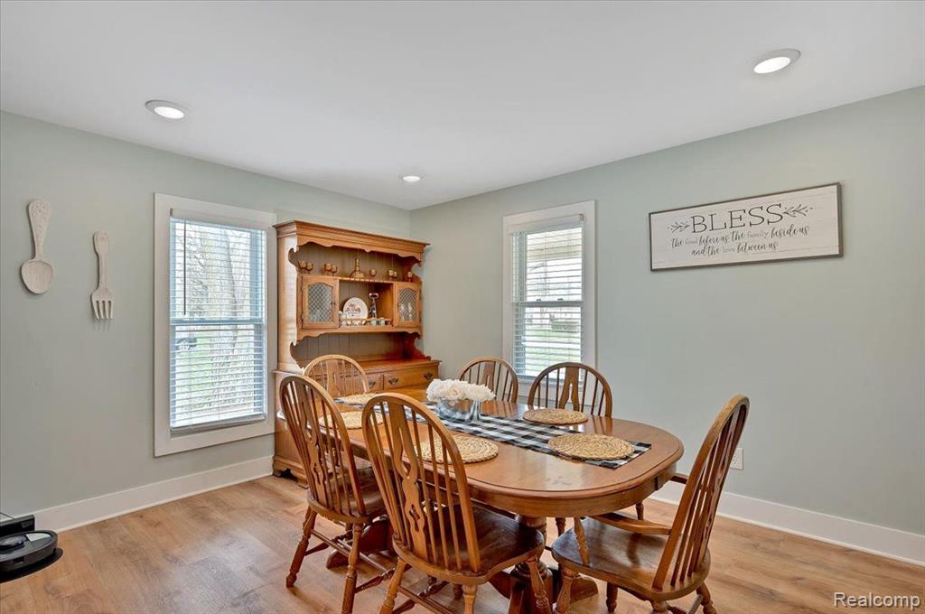 735 N MAIN Street, Almont, MI 48003 — Photo 10