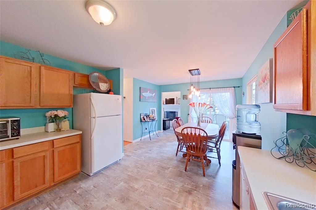 8883 Redstone Drive, 2, Pinckney, MI 48169 — Photo 5