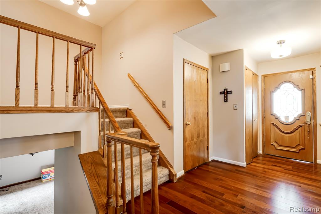24705 Colonial Drive, Woodhaven, MI 48183 — Photo 20